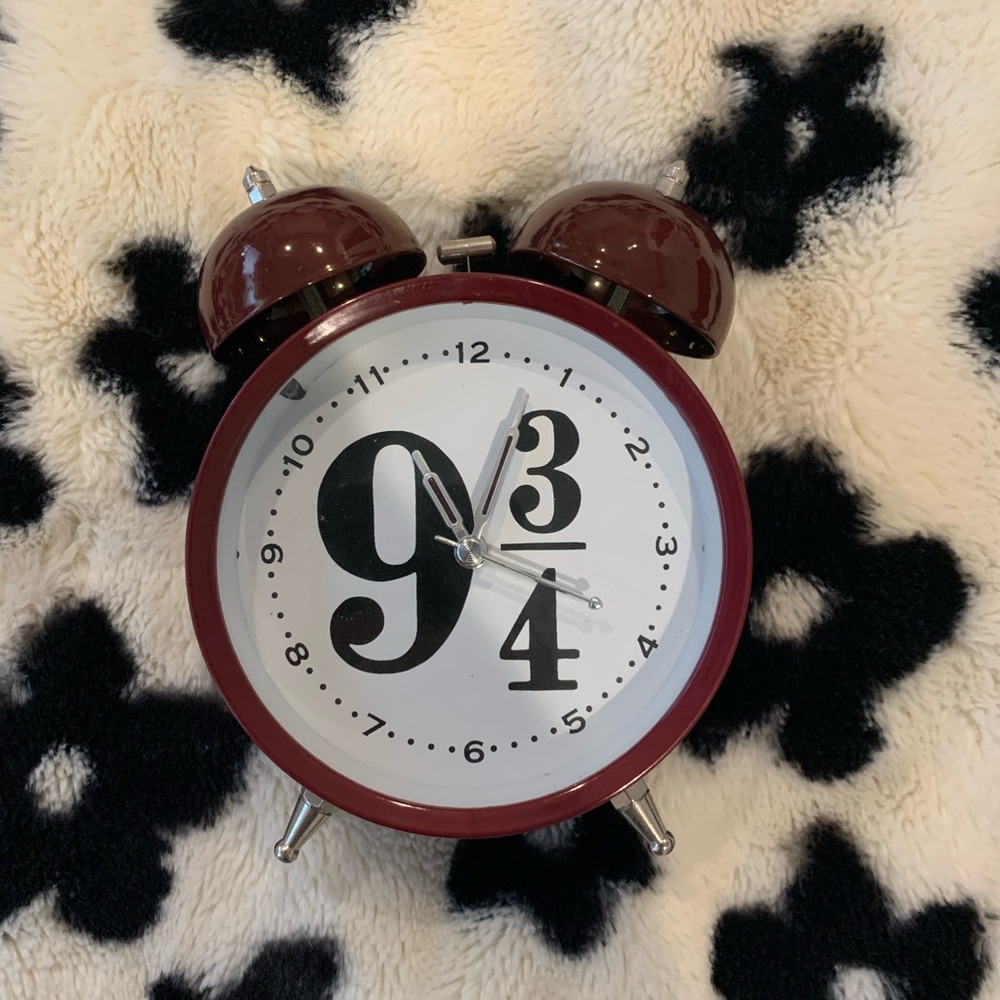 authentic harry potter 9 3/4 maroon alarm clock